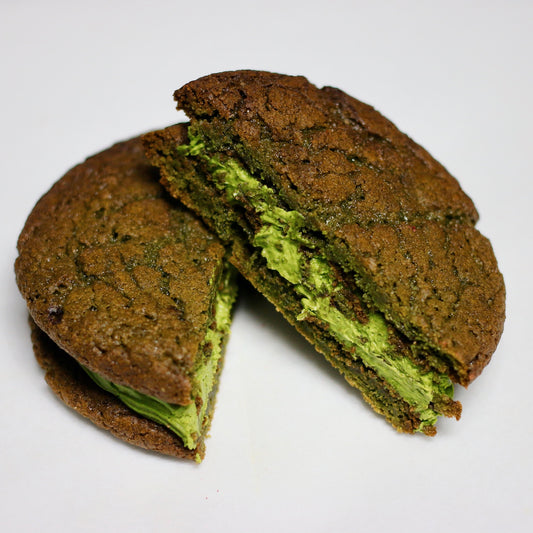 Matchamisu Cookie Sandwiches