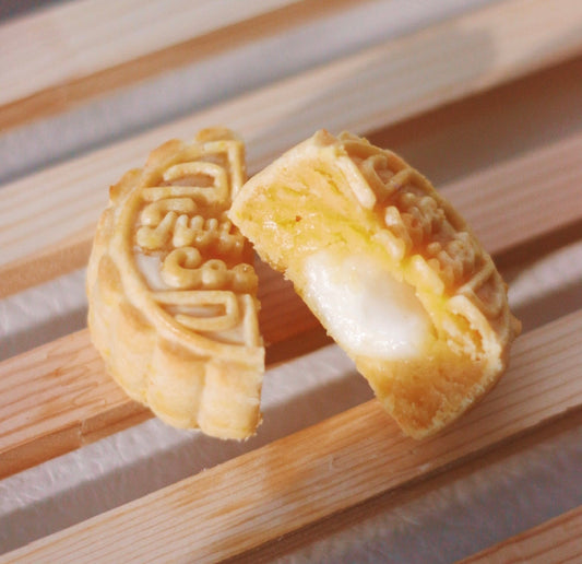 Custard Mochi Mooncake